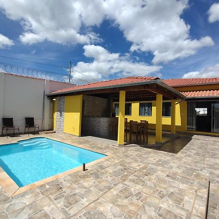 Pouso Oliveira Casa Com Ar Condicionado Vila São João Batista do Glória Exterior foto